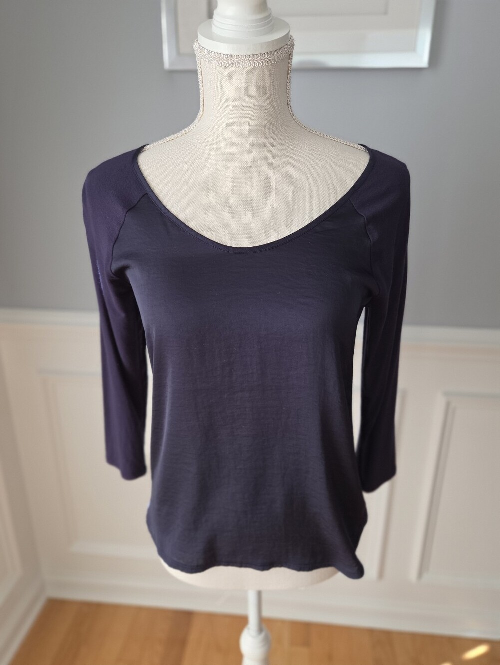The Limited Navy Blue Silky Scoop Neck 3/4 Sleeve Top Women's Size XS